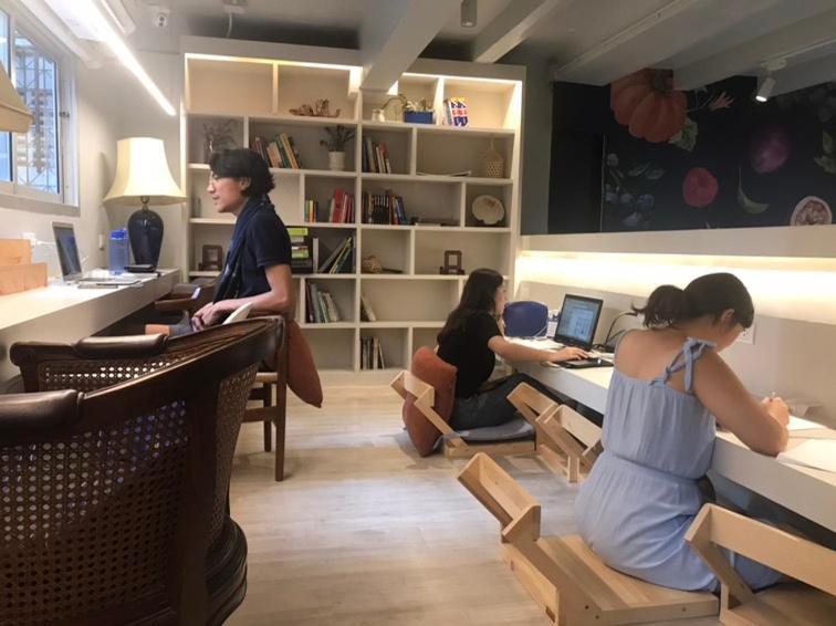 Kinnon Deluxe Hostel Coworking Cafe Bangkok Exteriér fotografie